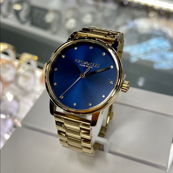 Coach gold watch - Picture 3 of 3